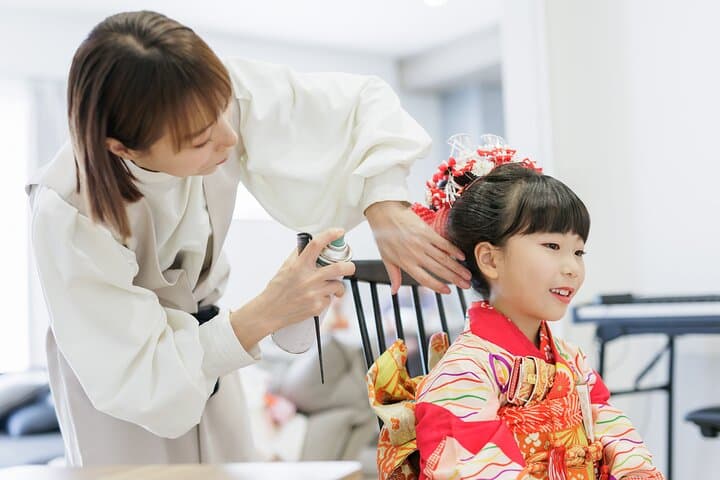 Wearing a Kimono a Traditional Japanese Outfit — photo 7