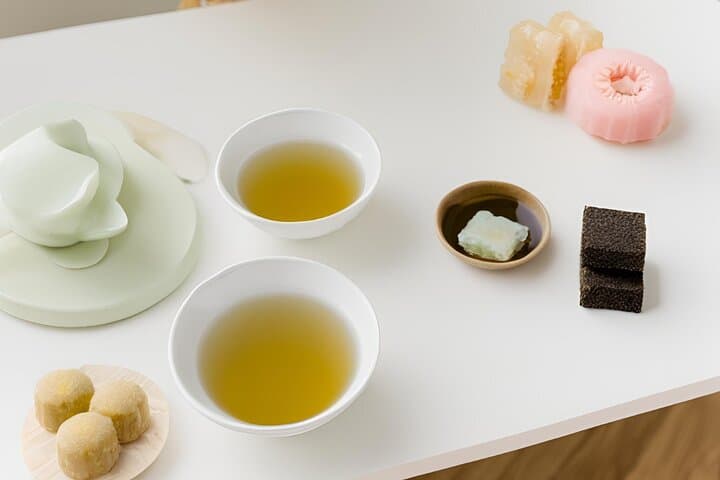 Enjoy Japanese Art with Sake and Tea — photo 5