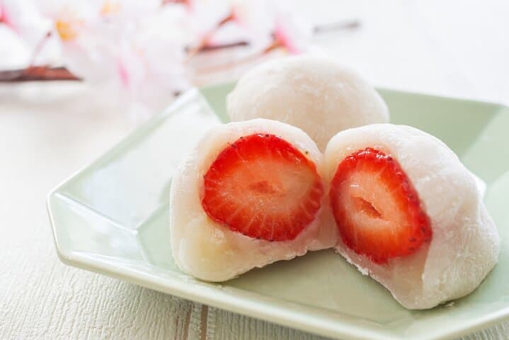 Strawberry Picking and Exploring Beautiful City of Tamba Sasayama — photo 3