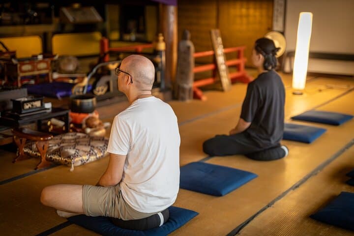 Takayama Meditation at Takayama Zenkoji temple — photo 2