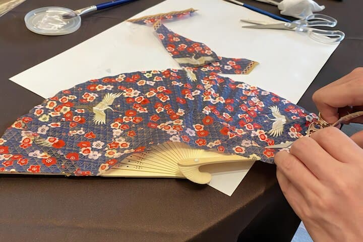 Making traditional Japanese cultural fans in Tokyo — photo 11