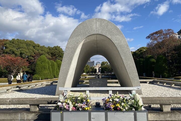 Half Day Hiroshima Highlight Tour with Story Telling — photo 2