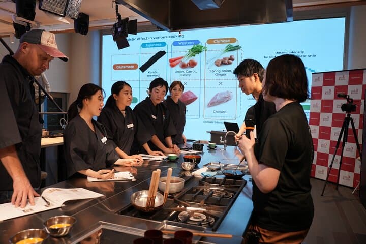 Discover Japanese Umami: Onigiri & Dashi Masterclass in Tokyo — photo 18