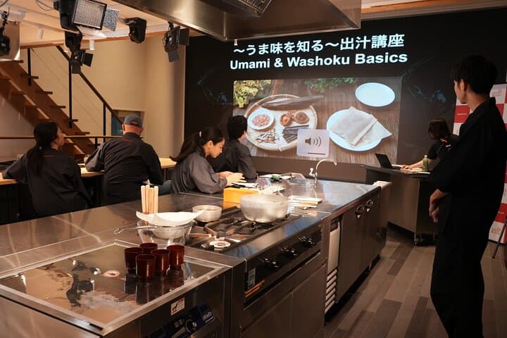 Discover Japanese Umami: Onigiri & Dashi Masterclass in Tokyo — photo 4
