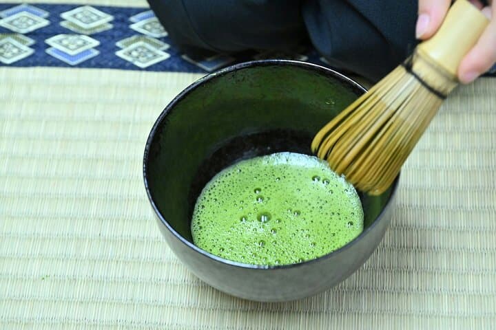 Learn Zen of Making tea Matcha,enjyoing Wagashi/Osaka Castle — photo 17