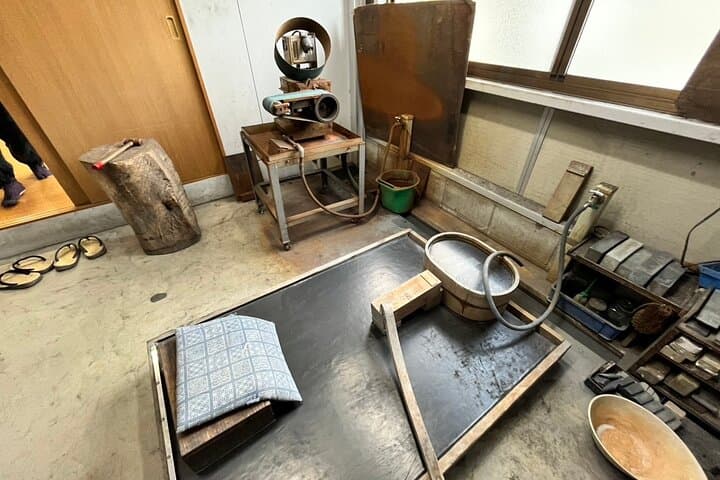 Himeji Castle Tour and Sword Smithing Observation — photo 14