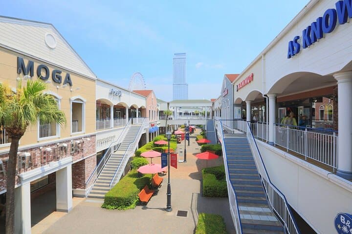 Mt. Fuji and Gotemba Outlet Private Day Trip From Tokyo — photo 4