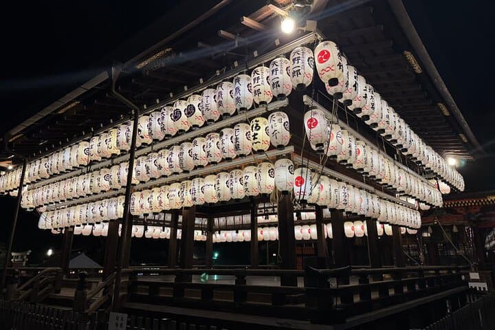 Kyoto Magical Night English Tour: Gion & Fushimi Inari Shrine — photo 17