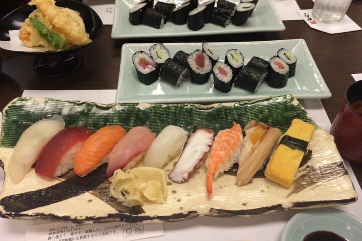 Private Authentic Sushi Cooking Class in Tokyo with Hiroko — photo 2