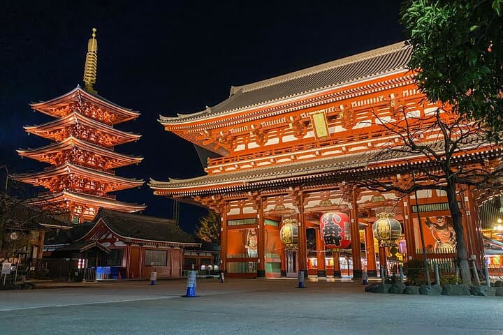 Beer, Sake & night view of Asakusa — photo 1