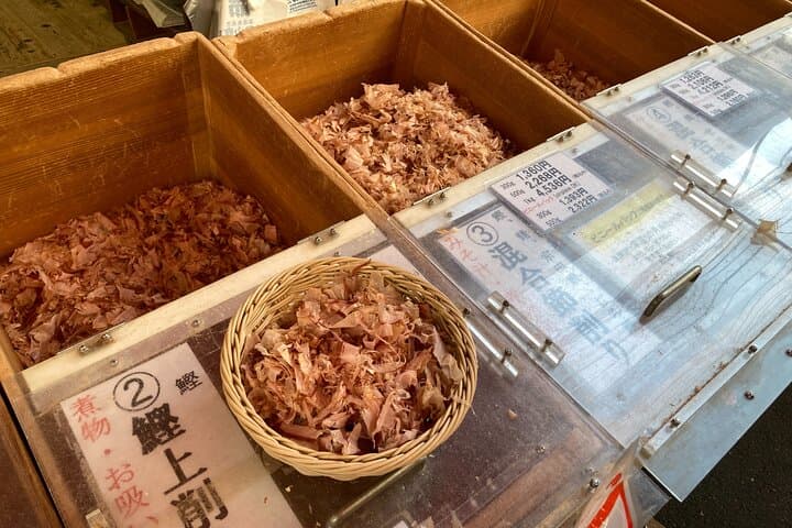 Tsukiji Fish Market Walking Tour with English Speaking Guide — photo 9