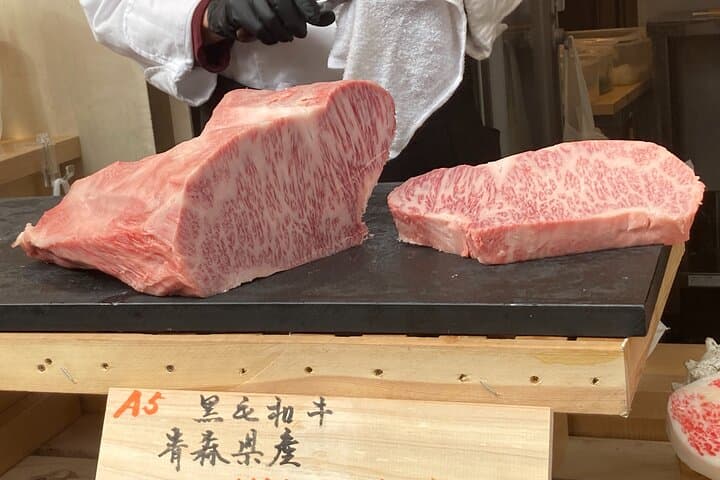 Tsukiji Fish Market Walking Tour with English Speaking Guide — photo 14
