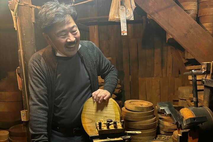 Lacquer Polishing Create Unique Japanese Tableware — photo 2
