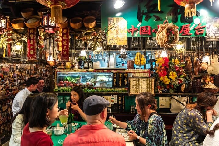 Tokyo Private Night Tour with a Local – Bars, Drinks & Culture — photo 4