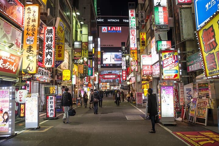 Tokyo Private Night Tour with a Local – Bars, Drinks & Culture — photo 9