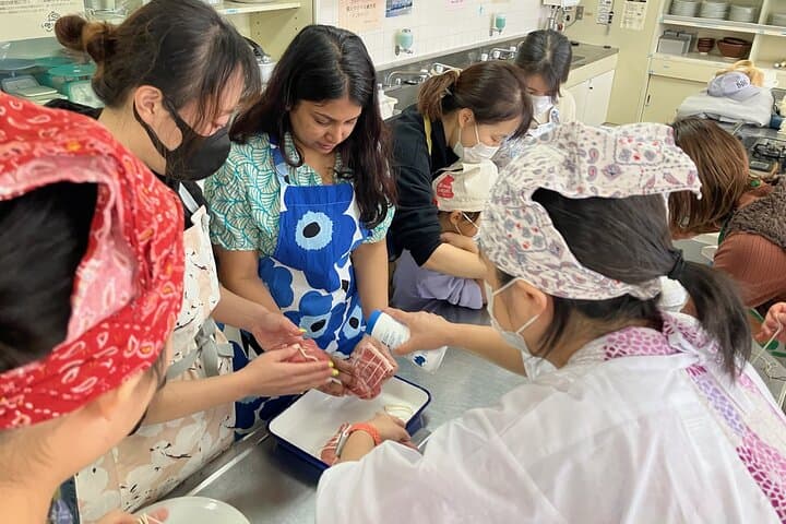 Miso Ramen Gyoza and Matcha Cooking Class Professional Teacher — photo 5