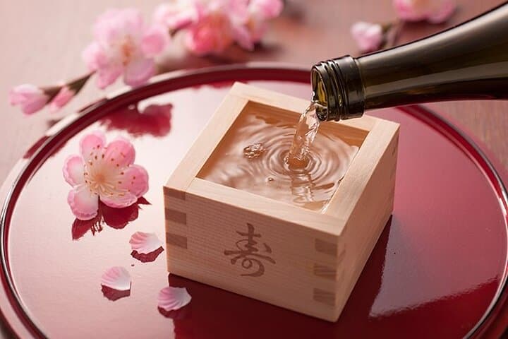 Private Tour in the Largest Sake Brewery in Japan — photo 4