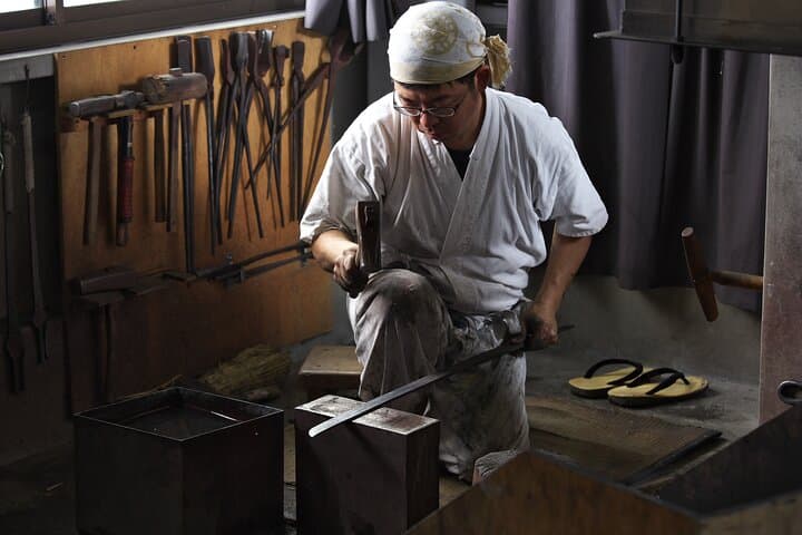 Himeji Castle Tour and Sword Smithing Observation — photo 5
