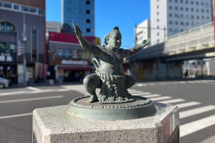 Tokyo: Know about Hokusai and Sumo culture in 2.5 hours — photo 1