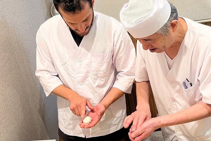 Half-day Kanazawa Morning Tour with Sushi-making — photo 4