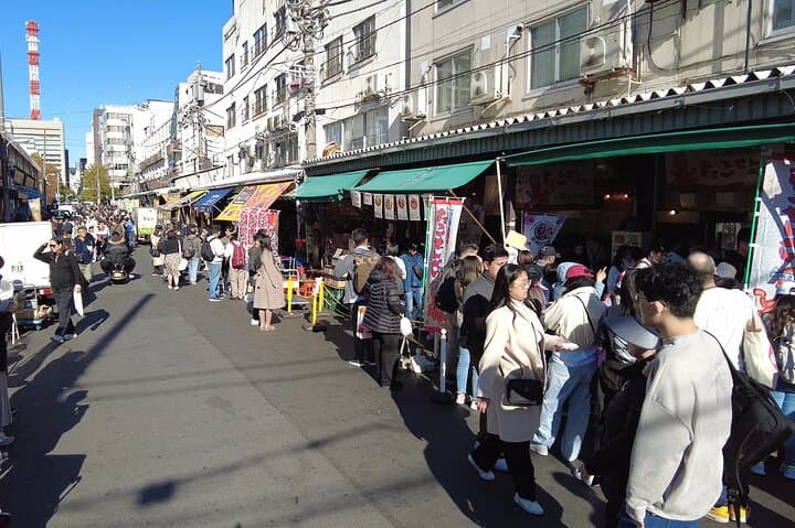 Tsukiji Fish Market Walking Tour with English Speaking Guide — photo 5