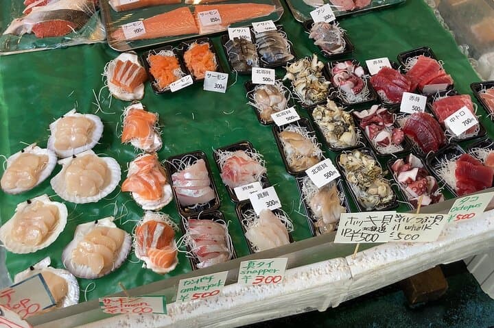 Tsukiji Fish Market Walking Tour with English Speaking Guide — photo 4