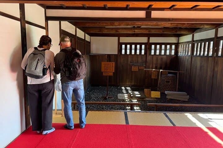 Takayama Jinya & Old Town Private Walking Tour — photo 18