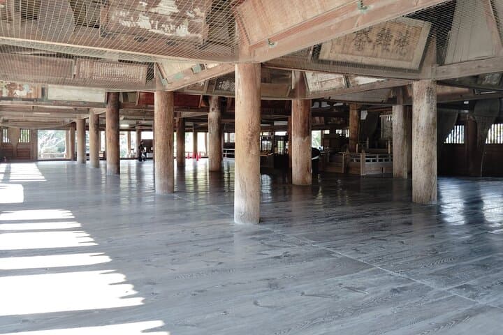 Itsukushima Shrine Tour with Local Guide — photo 13