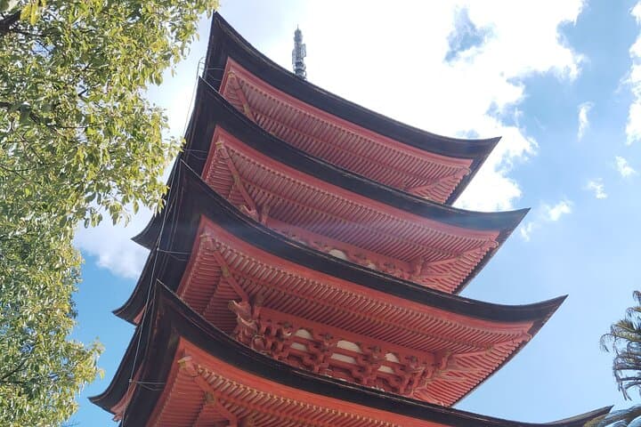 Itsukushima Shrine Tour with Local Guide — photo 15