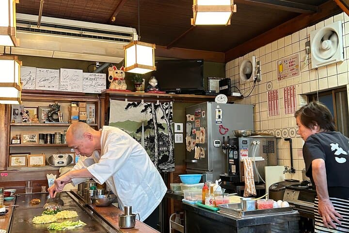 Osaka Food Tour: 15 dishes at 4 Local Eateries — photo 14