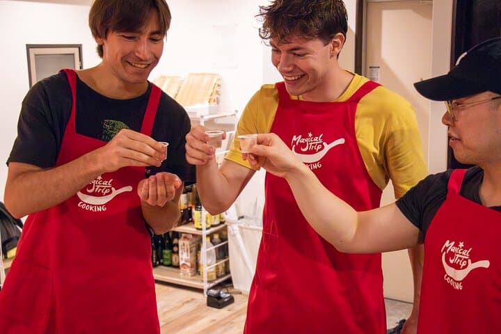 Osaka Cooking Class and Sake Tasting with Local Supermarket Visit — photo 4