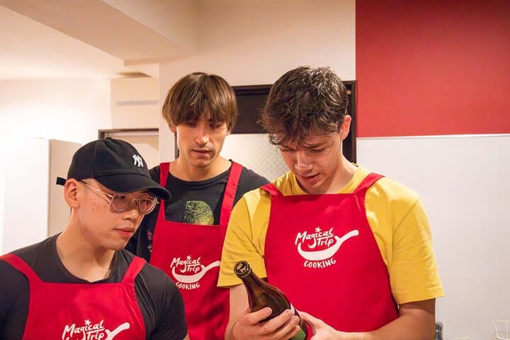 Osaka Cooking Class and Sake Tasting with Local Supermarket Visit — photo 14