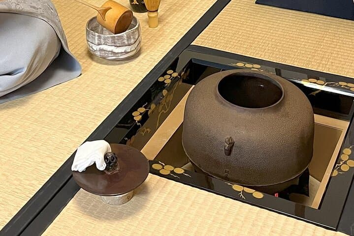 Tea ceremony experience in Osaka with a small group — photo 7