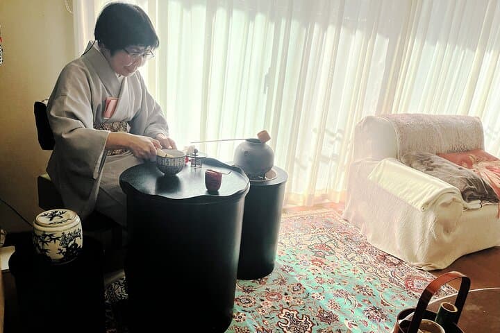 Tea ceremony experience in Osaka with a small group — photo 10