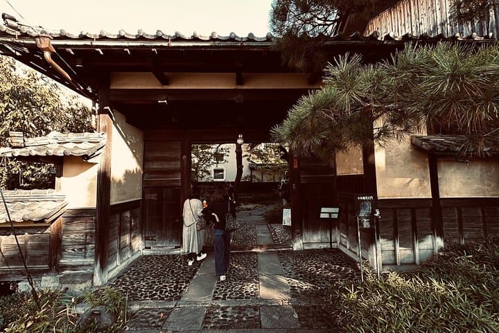 Snow Monkeys, Hokusai & Sake: A Perfect Day in Nagano — photo 8