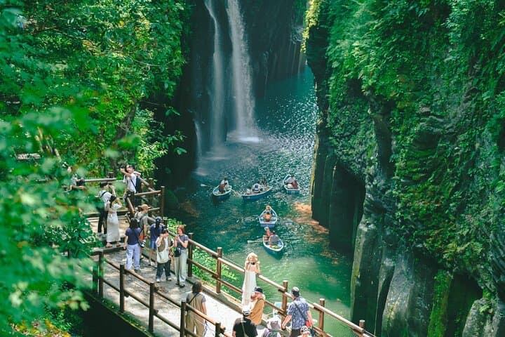 From Kumamoto : Mt.Aso and Takachiho All-inclusive Private Tour — photo 2