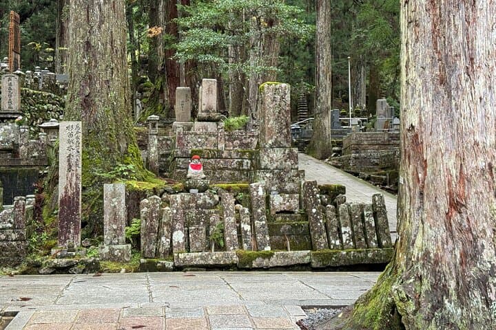 Koyasan: Must-See Okuno-in Cemetery 2-Hour Guided Tour — photo 14