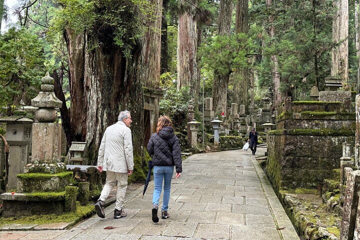 Koyasan: Must-See Okuno-in Cemetery 2-Hour Guided Tour — photo 5