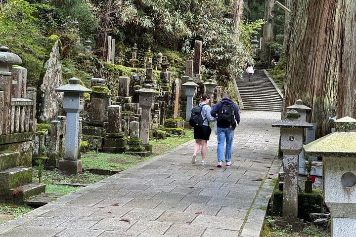 Koyasan: Must-See Okuno-in Cemetery 2-Hour Guided Tour — photo 3