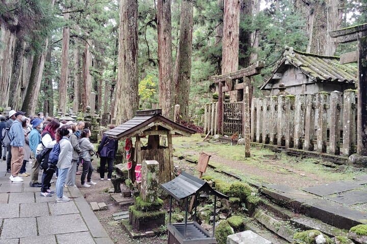 Koyasan: Must-See Okuno-in Cemetery 2-Hour Guided Tour — photo 19