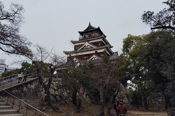 Hiroshima Castle 1h guide tour — photo 9