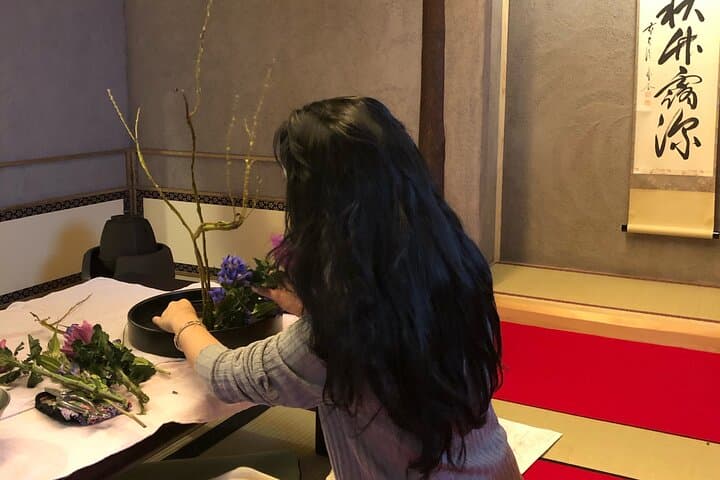 Japan's Customs of Ikebana Art, Tea Ceremony & Kimono Welcome — photo 6