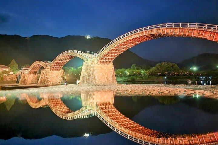 Kintai Kyo Bridge and Iwakuni Castle with Local Guide — photo 10