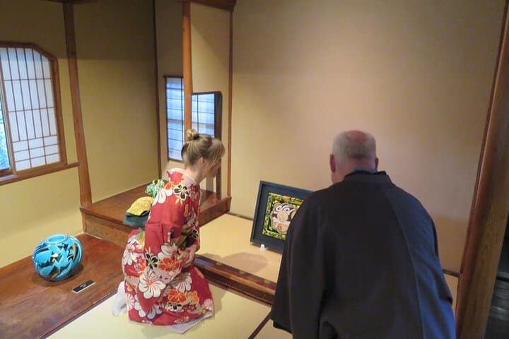 Incense Ceremony Experience at the Tamesaburo Memorial Museum — photo 5