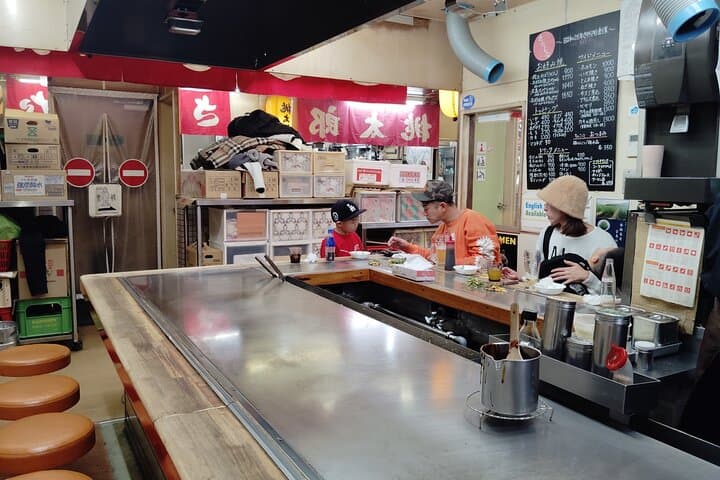 Hiroshima: Okonomiyaki Hopping Tour – Compare 2 Local Styles — photo 12