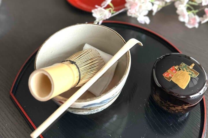 Japanese Sweets Making with Tea Ceremony in Private Studio — photo 4