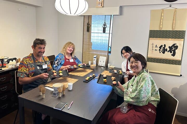 Japanese Sweets Making with Tea Ceremony in Private Studio — photo 8