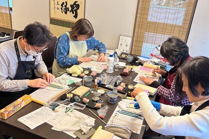 Japanese Sweets Making with Tea Ceremony in Private Studio — photo 9