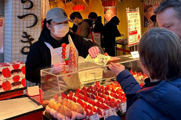 Tokyo Tsukiji Fish Market Food&Culture Walking Tour With a LOCAL! — photo 5