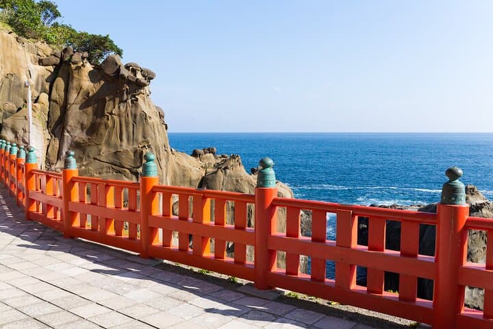 Private Day Tour to Kamakura - Beach, Nature & Onsen - From Tokyo — photo 4